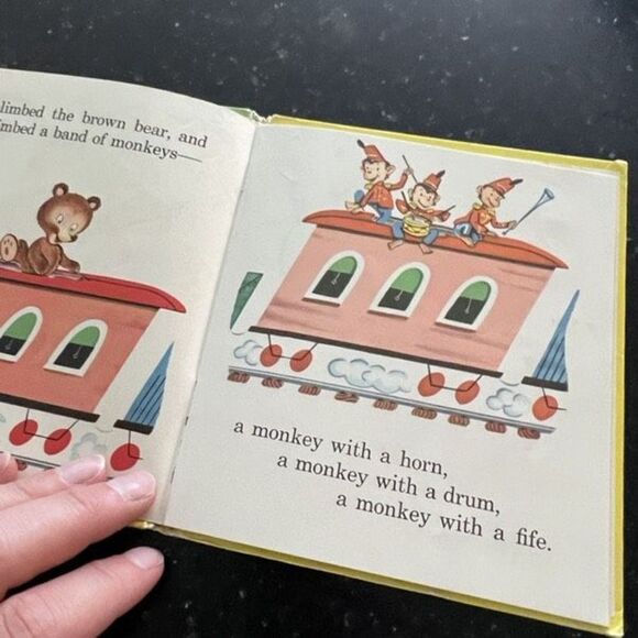 Vintage Animal Train Tell-A-Tale Book by Elizabeth Roberts 1950s Children's Book - Picture 5 of 8